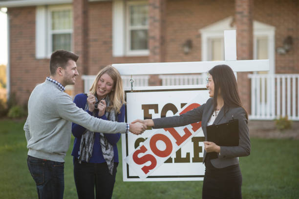 StrataQueens's tweet photo. Ready to sell your house? StrataQueens can help you get top dollar for your home. Contact us today to learn how! https://t.co/7UP72Egqe1 #homeselling #realestate #StrataQueens https://t.co/N7N5IWPHrp