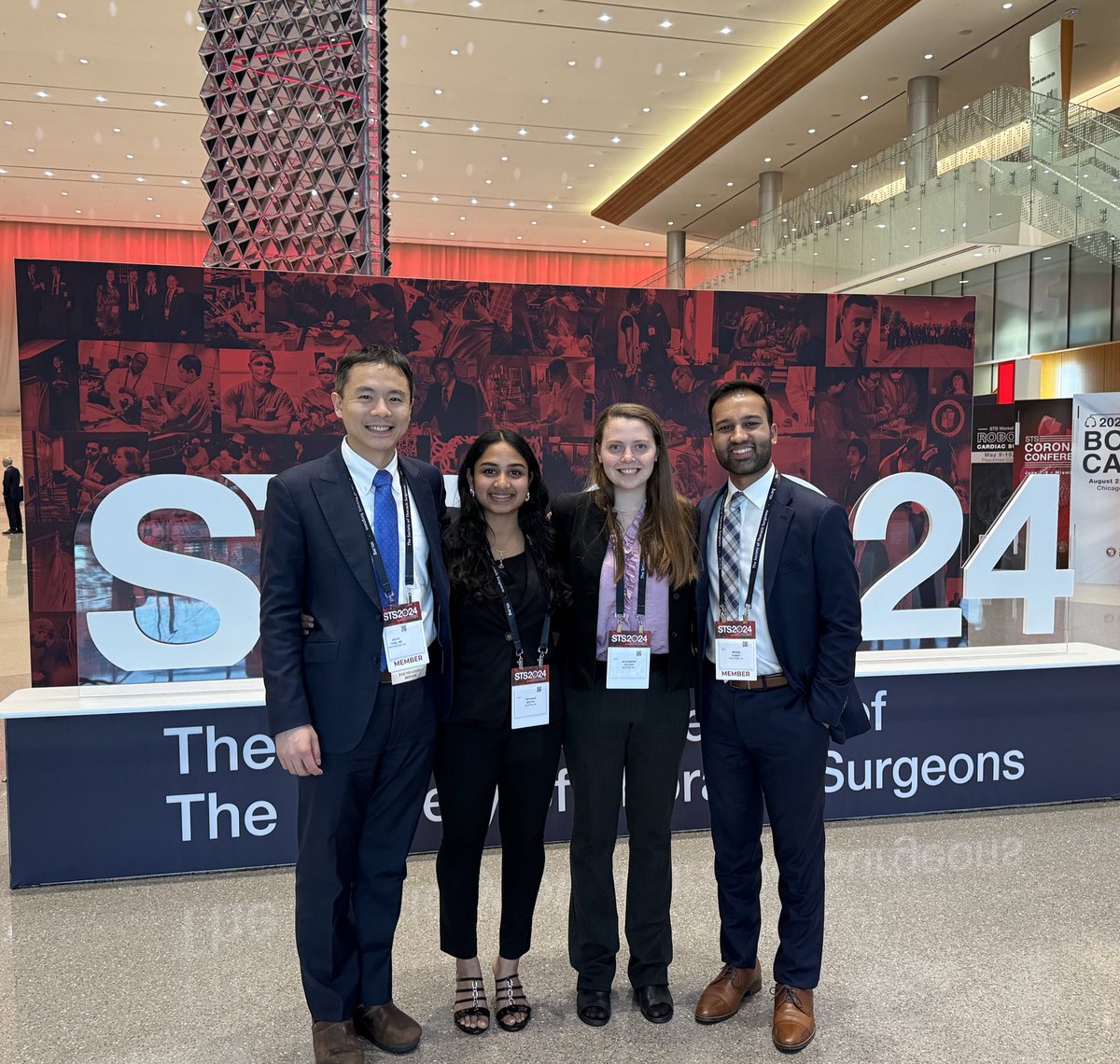 Congratulations to superstars @alexandra_p_24 & @PriyankaSenth16 & @arvindkumar_nyc for their outstanding podium presentations on #lungcancerscreening & on the limited uptake of adjuvant chemotherapy for stage II-III NSCLC!! SO proud of them!! #STS2024