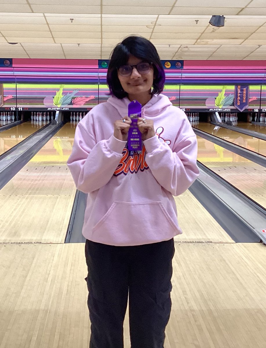 Shout out to Bison JV Bowlers Kaylee, Kerrigan and Shirin for earning All Conference honors for our JV squad. 
Future is looking FANTASTIC for Buffalo Grove Bowling!
HammerDown!!!