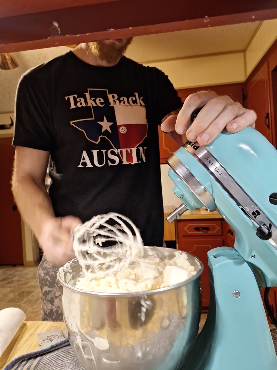 FAFOFarmsTX's tweet photo. @tyffanilately What's currently happening in our kitchen. 😂🐄🧈 https://t.co/8ypL4YsJxJ