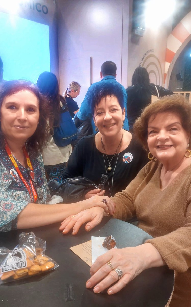 En Cordoba , Ciudad invitada de <a href="/madridfusion/">madrid fusion</a> #madridfusion2024 
Disfrutandoel momento con <a href="/chary_serrano/">Chary Serrano</a> y <a href="/MDcocinaymas/">MDcocinaymas</a> 
<a href="/cordobagastro/">Córdoba Patrimonio Gastronómico</a> 
#lasrecetasdecarol #MF24