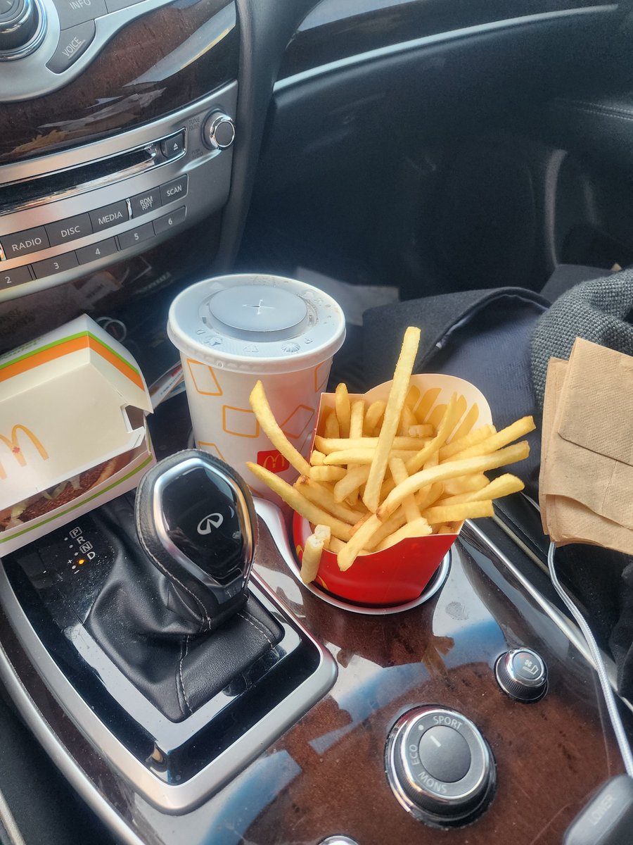 TerryWongYYC's tweet photo. People shouldn't have to eat cold fries, or a burger off the floor, or drink a pop without worrying about spillage becuz they won't pay for a bag or not be given a straw. Some fear what they will hear from kids if they can't buy Happy Meals cuz if there is a single-use box fee. https://t.co/mAuoOSwHFq