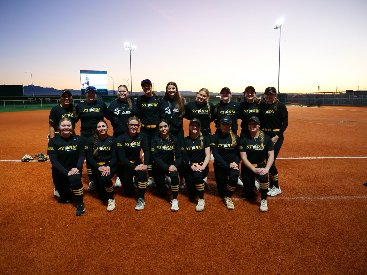 azstorm_tull's tweet image. Blessed to take the field with this amazing group of young women. It was an awesome fall season with a lot of growth and improvement and now we will take a break for high school ball!

#Stormstrong #Together