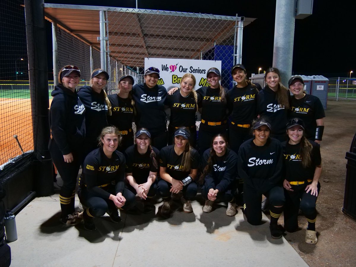 azstorm_tull's tweet image. Blessed to take the field with this amazing group of young women. It was an awesome fall season with a lot of growth and improvement and now we will take a break for high school ball!

#Stormstrong #Together