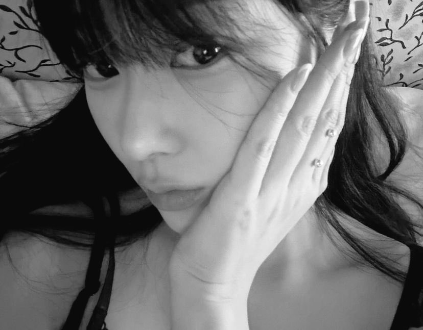 ⭑๋ 𖢷 ۪ ࣪  cloudy day, cuddly morning   ׄ☁️ ๋࣭ ⭑

✧