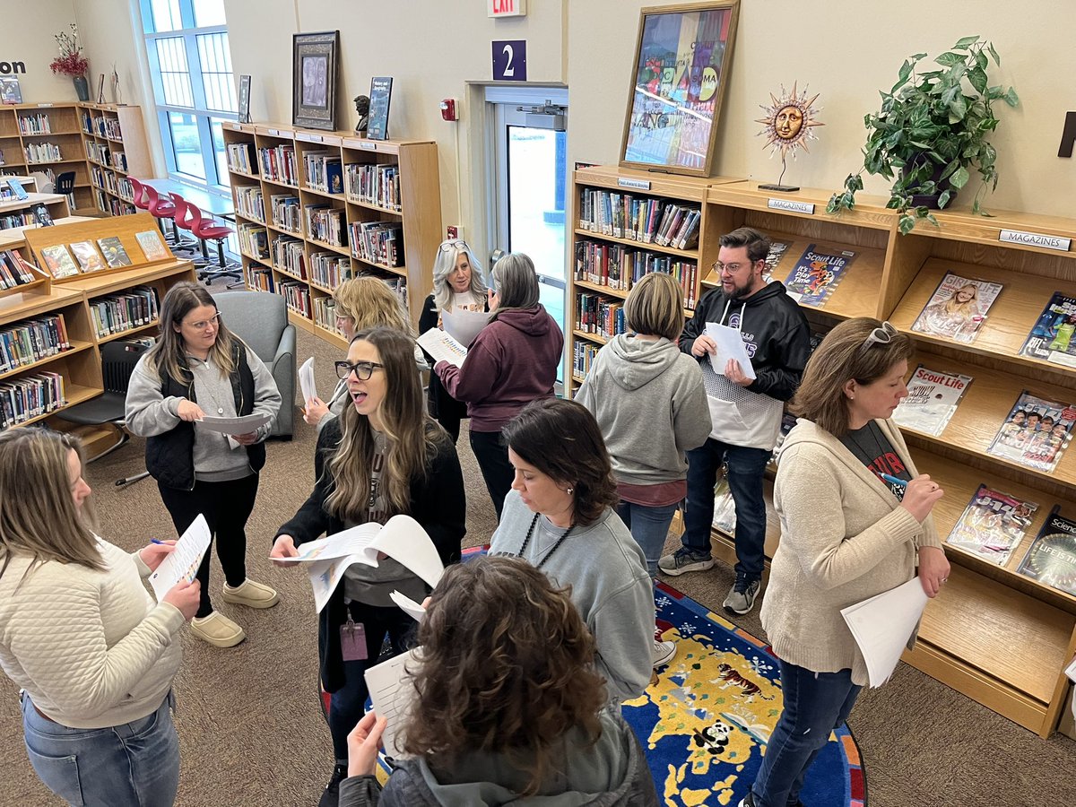beckyash1113's tweet photo. I am so proud of our @HickoryHillsSPS team. So many bright spots in our MOY benchmark data. Guiding Coalition dug in &amp; celebrated the tremendous work happening K-8. #insideoutsidecircle #provanced #BetterTogetherHHK8 https://t.co/RIlagr4ION