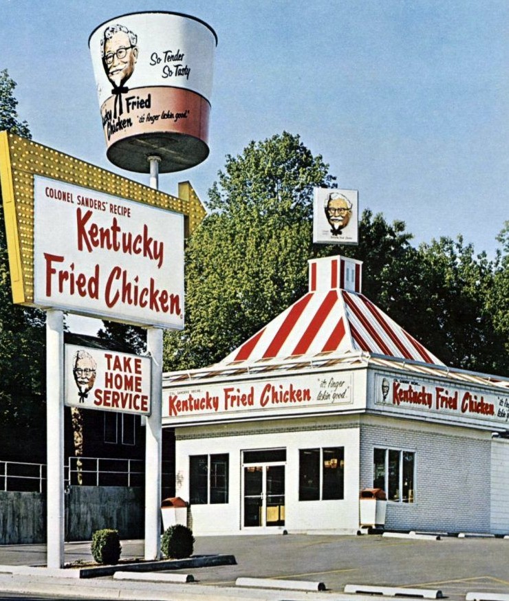Remember when <a href="/kfc/">KFC</a> looked like this? Loved the giant rotating bucket out front! #80s #fastfood #nostalgia