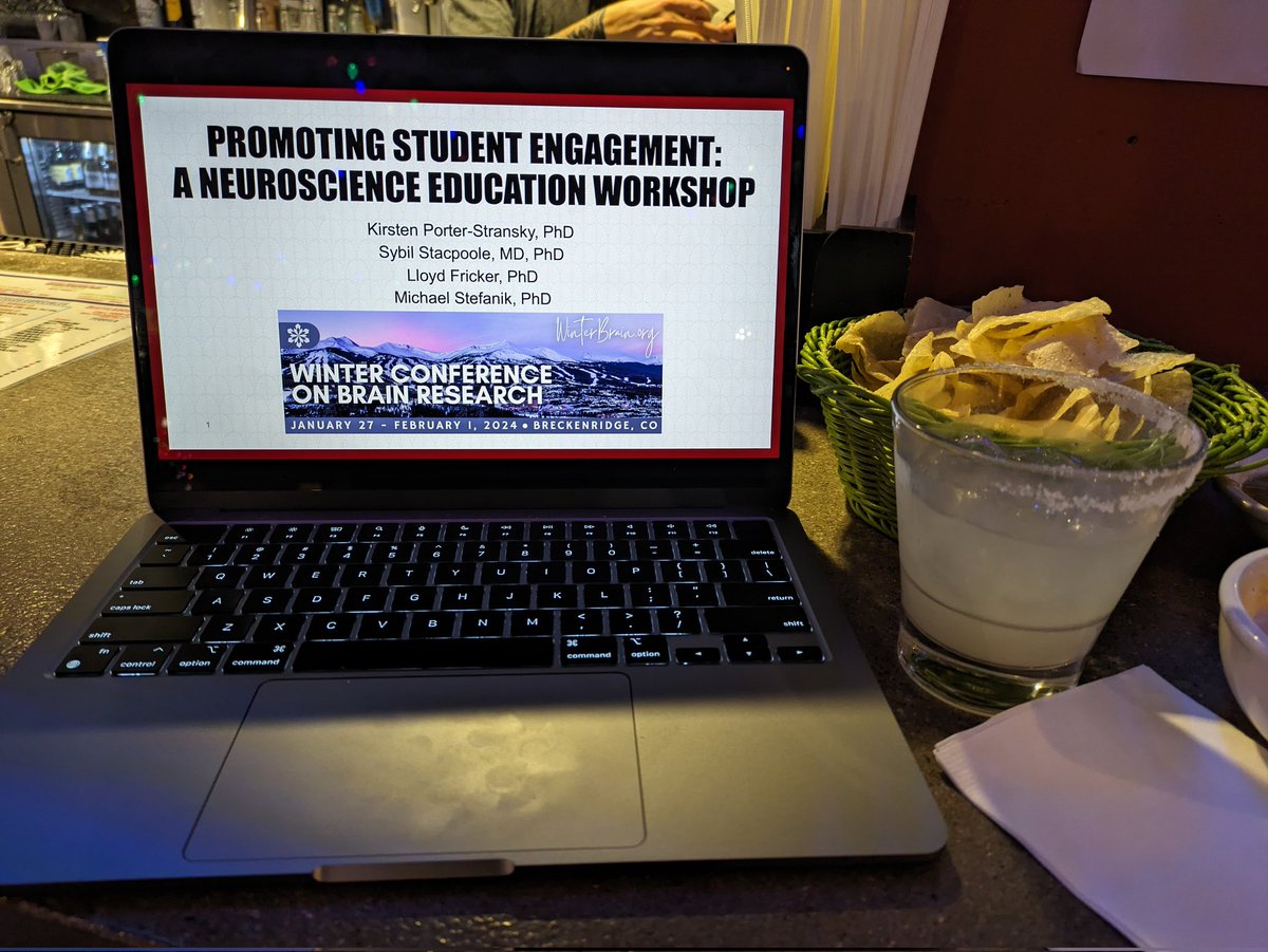 If you're attending #WCBR2024 &amp; teach or are interested in teaching, come to our panel Tuesday at 7PM to discuss ways to promote student engagement in neuroscience education! 1st floor, Peak 15-16. Hope to see you there 🧠⛷️👩🏼‍🏫