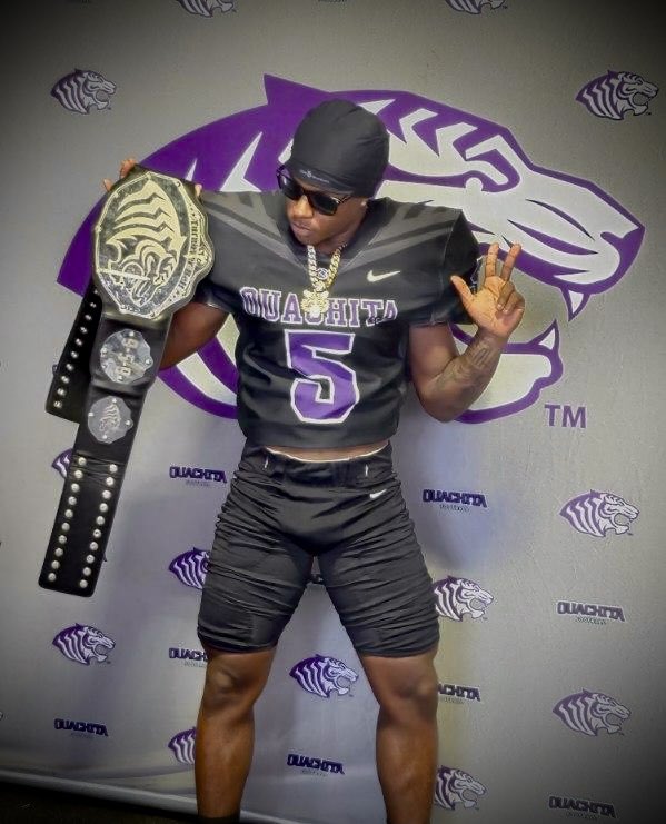 Had a great visit today <a href="/OuachitaFB/">Ouachita Football</a>  LETS GET IT!! <a href="/CoachMorton47/">Tyler</a>  Thanks for the great experience <a href="/FrankEspy/">Frank Espy</a> ⏳👀 #AGTG
