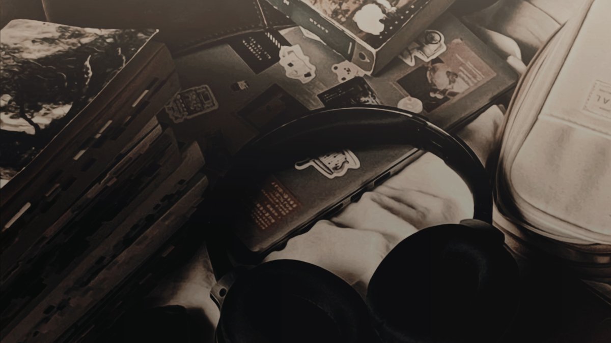 ㅤ         𝓛𝐢𝐥𝐲 𝓛𝐮𝐧𝐚 𝓟𝐨𝐭𝐭𝐞𝐫 𝓦𝐞𝐚𝐬𝐥𝐞𝐲.

           ㅤ𝒇eel the air fill your lungs,
       ㅤㅤand the sun kiss your check.
      ㅤㅤthese things are enough,
      ㅤㅤand enough is everything. ⋆