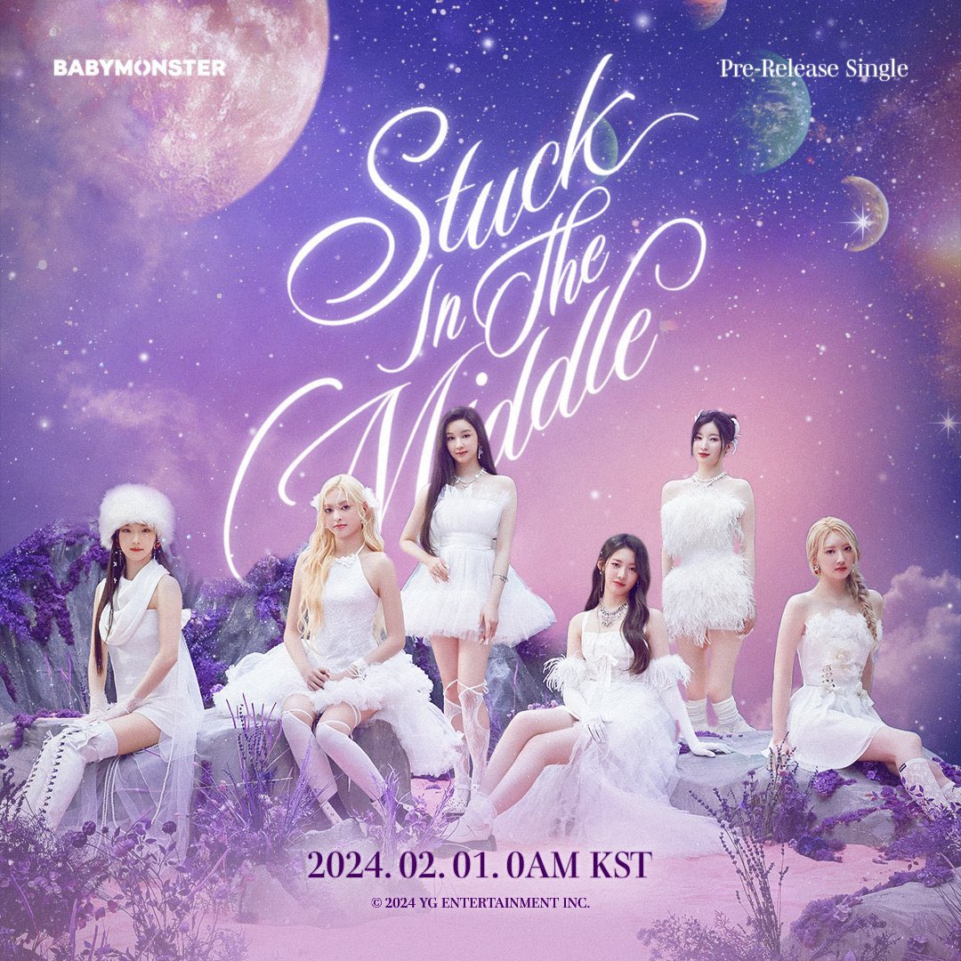BabyBlack_twt's tweet photo. “เพลง #StuckInTheMiddle”

- เป็นแนวเพลงป็อปบัลลาดที่มีองค์ประกอบของเครื่องดนตรีที่เรียบง่าย และทำนองเปียโนที่อบอุ่นไพเราะ
- เป็นคอนเซปท์ที่แตกต่างจาก BATTER UP อย่างสิ้นเชิง
- เป็นการถ่ายทอดความรู้สึกรักเป็นครั้งแรกได้อ���่างประณีตและสวยงามด้วยอารมณ์ของ #BABYMONSTER
- เราหวังว่าคุณจะเพลิดเพลินไป��ับความสามารถในการร้องเพลงที่โดดเด่นและน้ําเสียงที่เป็นเอกลักษณ์ของพวกเธอ