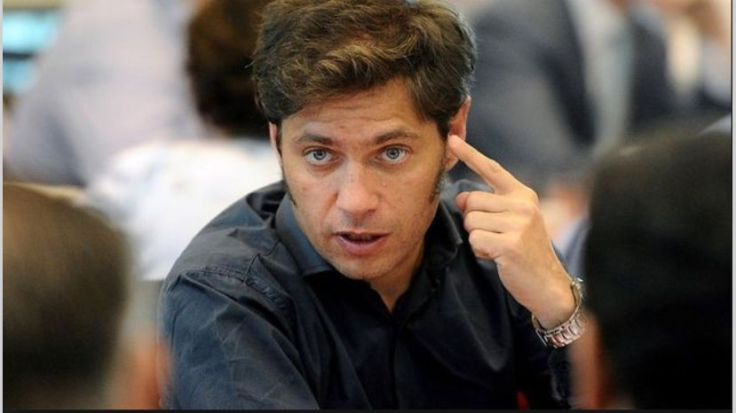 TodoNegativo's tweet photo. Mientras Milei les dice a los chubutenses que no hay plata, que se arreglen solos con el incendio en Parque Nacional Los Alerces, Kicillof ya envió dos helicópteros para combatir las llamas. Mejor que decir es hacer. https://t.co/oYKGEzi9hD