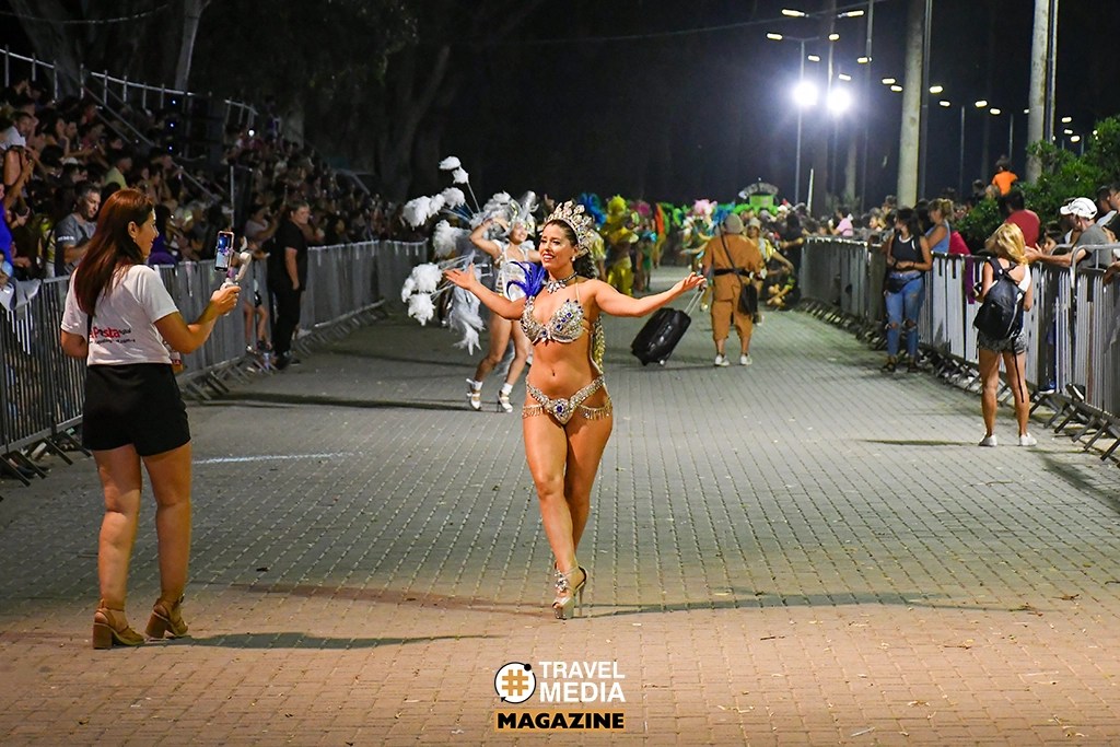 En la provincia de Córdoba, Argentina, la ciudad de Villa Nueva se viste de fiesta durante sus Carnavales, una tradición que fusiona la identidad local con la alegría de la celebración.

travelmedia.ar/villa-nueva-co…