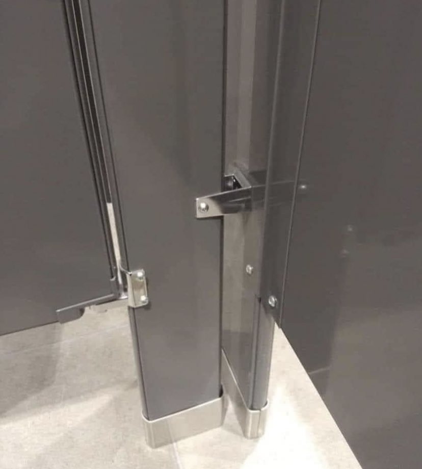 MarindaVannoy1's tweet photo. I was using the public restroom and just as I closed my stall door, a voice from the next stall said, "Hi!
How are you?" Embarrassed... I said, "I'm aight!!" The voice said, "So what are you up to?" | said, "Ummm...
Just trying to handle a little private business over here!"
Then I hear, "Can I come over?" Annoyed... I said
"Excuse me?!?!." Then the voice said, "Listen, I will have to call you back, there's an idiot in the next stall answering all my questions!!

Too funny not to share 😂🤣