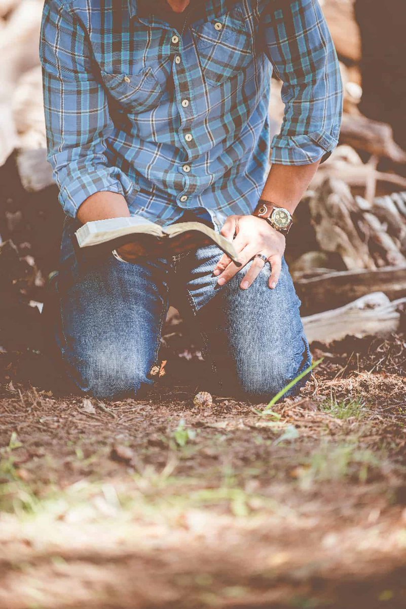 doctoru_au's tweet photo. If you are struggling with anxiety, taking some time to meditate on God's word can be very helpful. What are your favorite Bible verses when you are struggling with anxiety?

Read more 👉 https://t.co/zI8tOg3cZ6

#Anxiety #BibleVerses #Affirmations #OvercomeNegativeThoughts https://t.co/UtLUuiyqeh