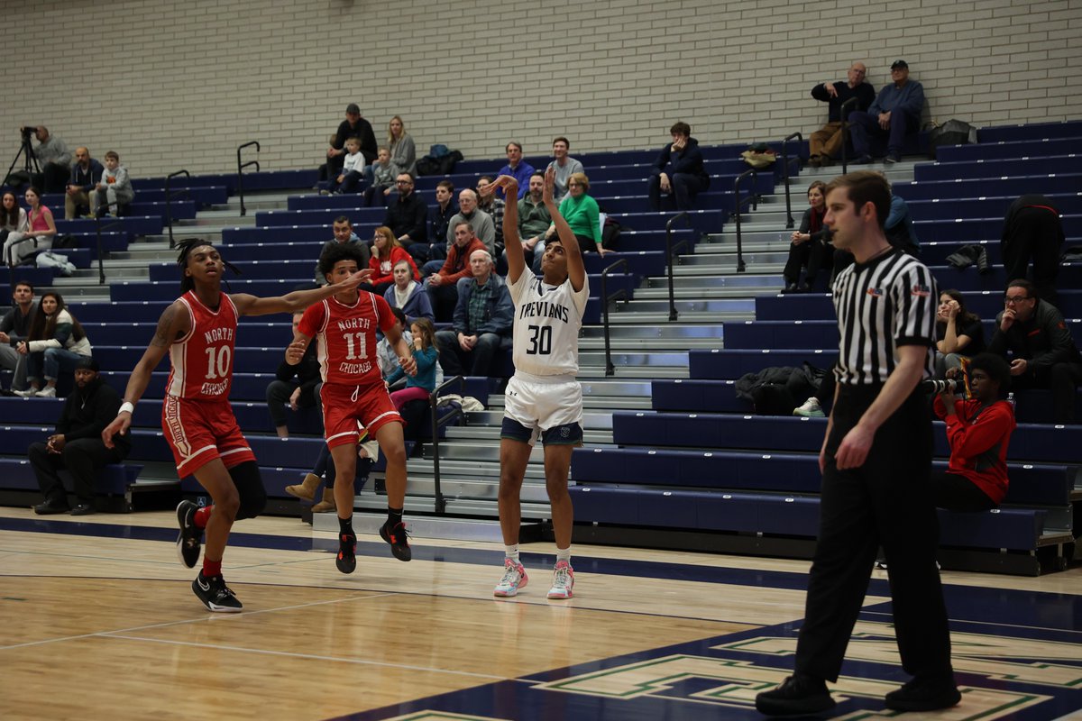 Big lead at the half 💪

New Trier 36, North Chicago 14