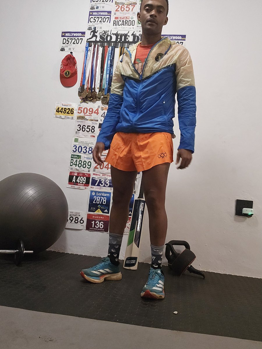 Ricardo__Africa's tweet photo. Recovery after @JCMarathon 
#Adreachalex10k
#alexandratownship
#RunAlex
#watermelonGang
#TrapnLos 
#Reasonable
#killmadoloGang
#StylishRunner
#RicMadlisa https://t.co/u6U8KELk6P