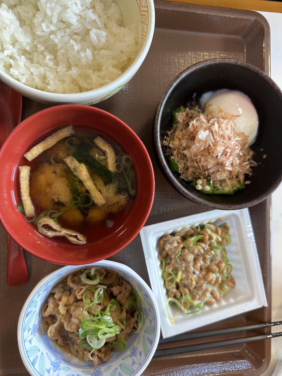 kintore50mama's tweet photo. 私がダイエット中に無理して食べていたもの😅

こんにゃくリゾット
オートミール
全粒粉のパスタ　
カリフラワー米

結局、量がもの足りなくてお腹空いておやつ食べちゃってた🤣

普通にバランス良く、お米を食べる方が私には一番合っている方法でした👍 https://t.co/lWsKQunZ55