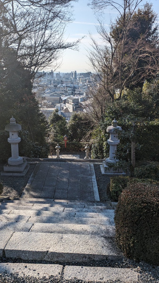 建勲神社ご参拝ー♪
ハードに山登りやんけー(‾▽‾;)
兎にも角にも  #へし切長谷部 御朱印帳、頂きましたー❤ 