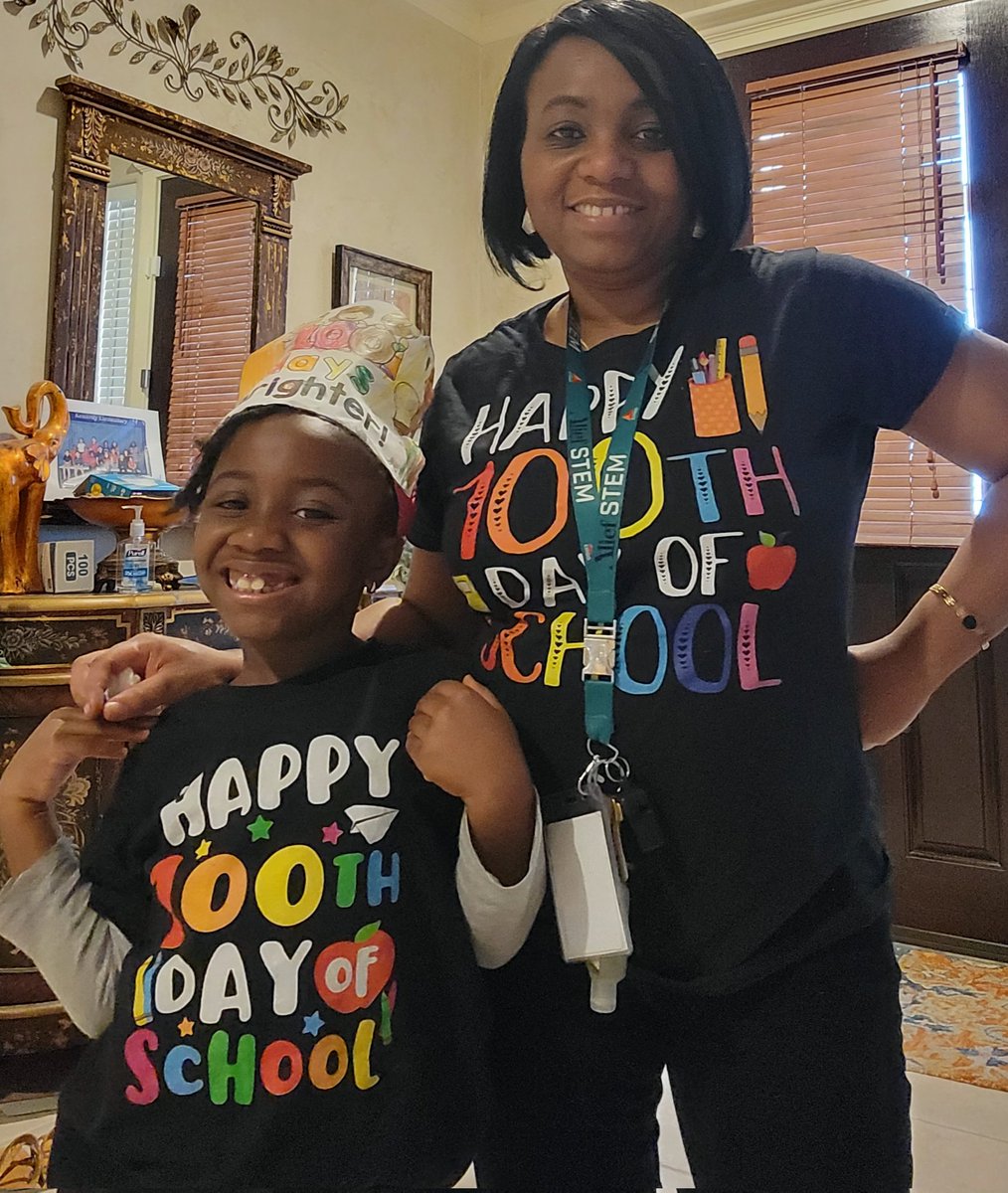 TechyOla's tweet photo. Happy 100th day of school. We are 100days Smarter!!! @AliefISD @KennedyCougs #TrainExecuteWin #TeamExcellence https://t.co/g1tOr2WjP2