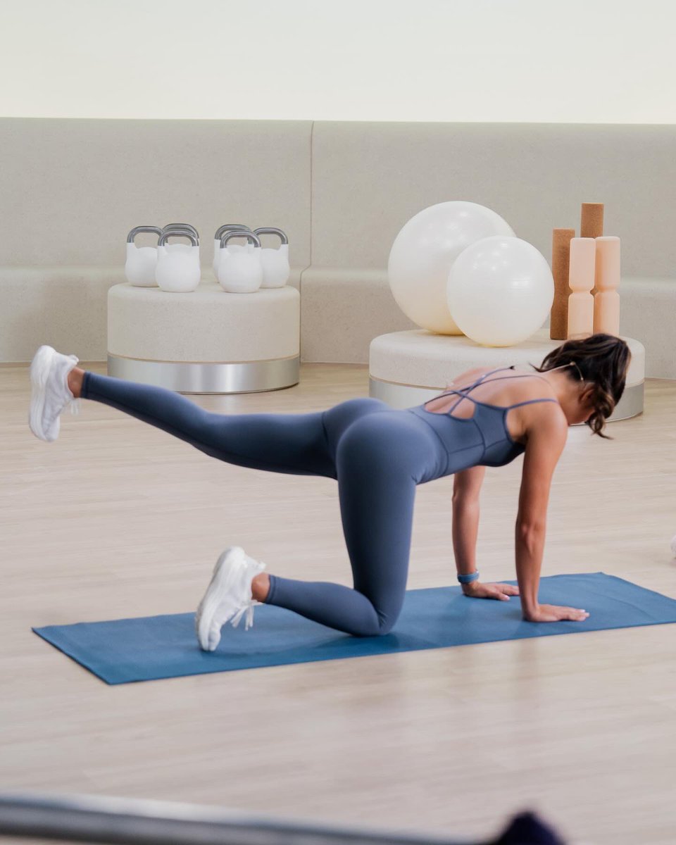 It’s <a href="/fitbit/">fitbit</a> season 💪🏽😉 Download the app to come train with me!