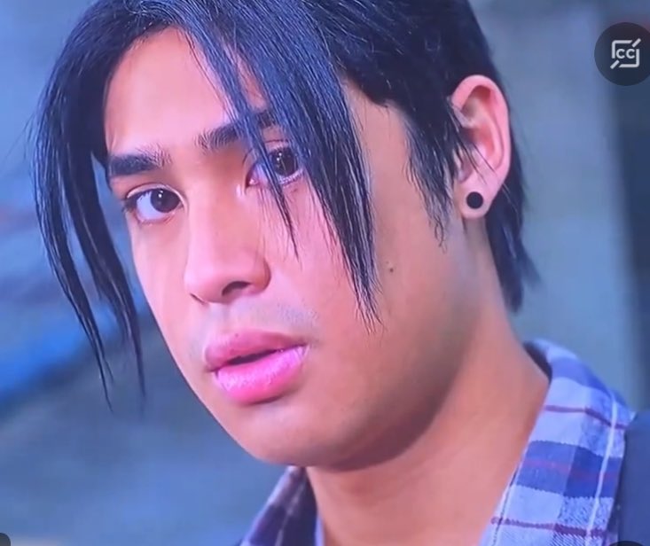 Pano nga tinginan ng in love ulit?? Naku, Auntie Cathy, huwag ka kasing nambibigla!! Hindi ready si BingLing!! Hulog na hulog na eh! Saya lang, masasabayan ko na kayo manood sa Netflix hehehe! Mabuhay Philippines!! Same na tayo ng time zone!! 
Good Morning/Afternoon!