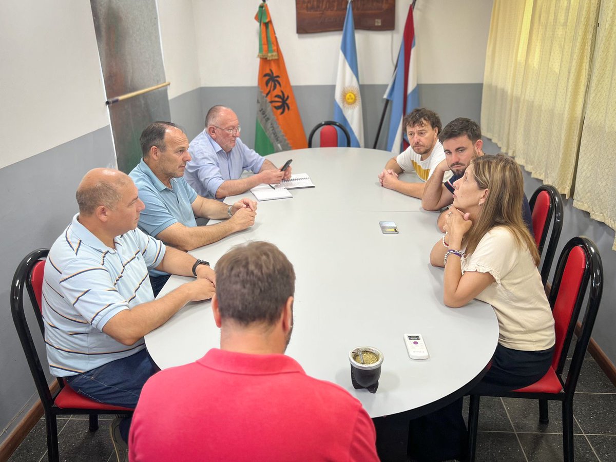 MauroGodein's tweet image. Trabajamos para un nuevo edificio de la Escuela Secundaria Nº 4, para gestionar viviendas, para dar impulso de energía para el parque industrial, y además, la  ampliación del centro de salud. 💪🏽🌟 #Ubajáy