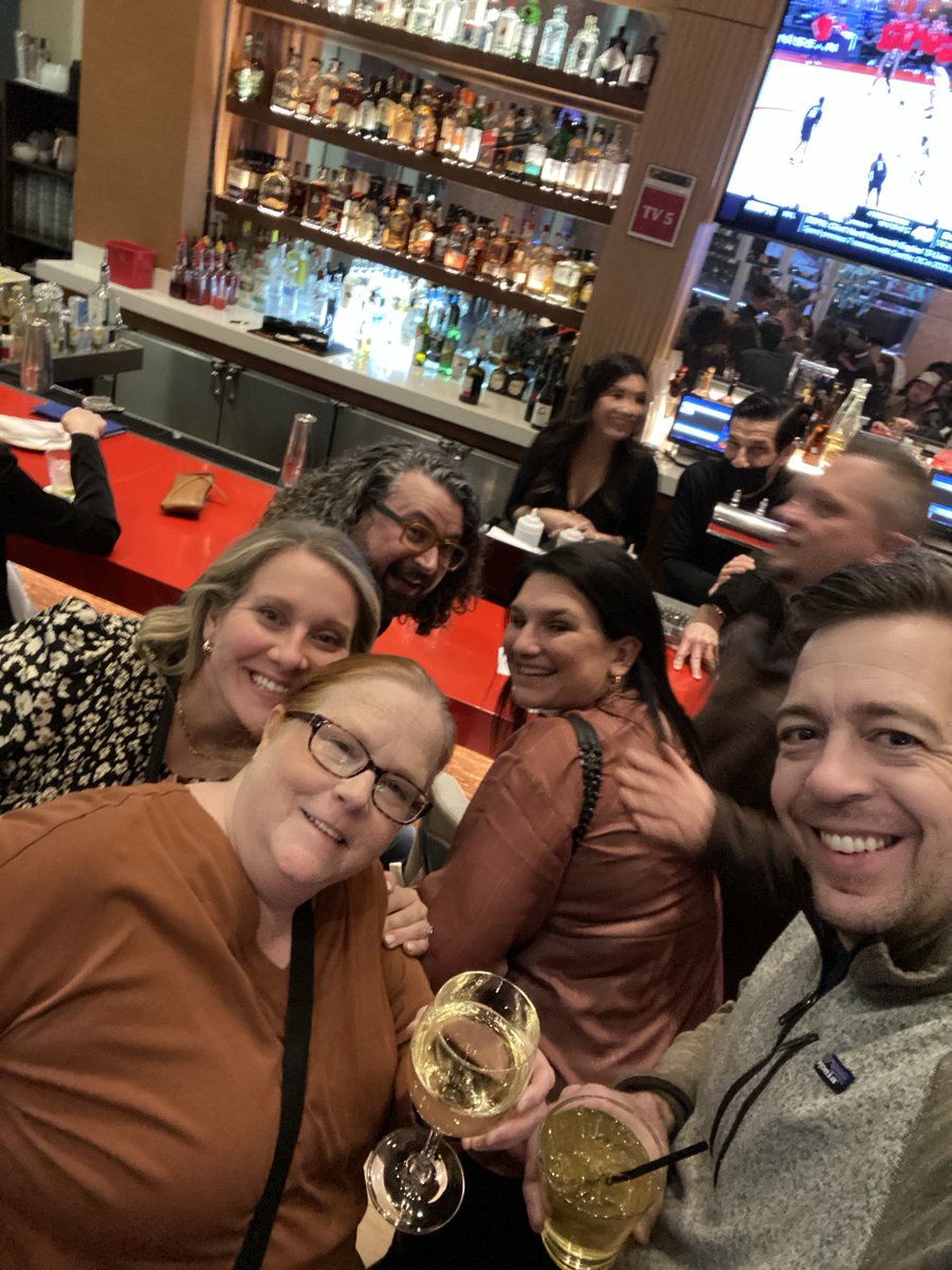 LoriDitoro's tweet photo. Great to see the #Pavexshow team tonight! @AsphaltContrctr @EquipmentToday @4ConstructnPros https://t.co/WrAsnu3nQ1