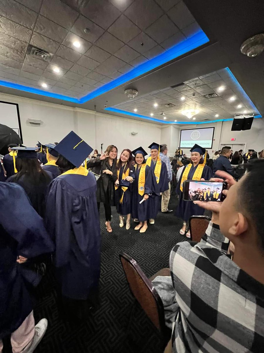 BrookesCollege's tweet photo. Brookes College 🎓
Graduating Set of 2023 https://t.co/rWOd8X03yE