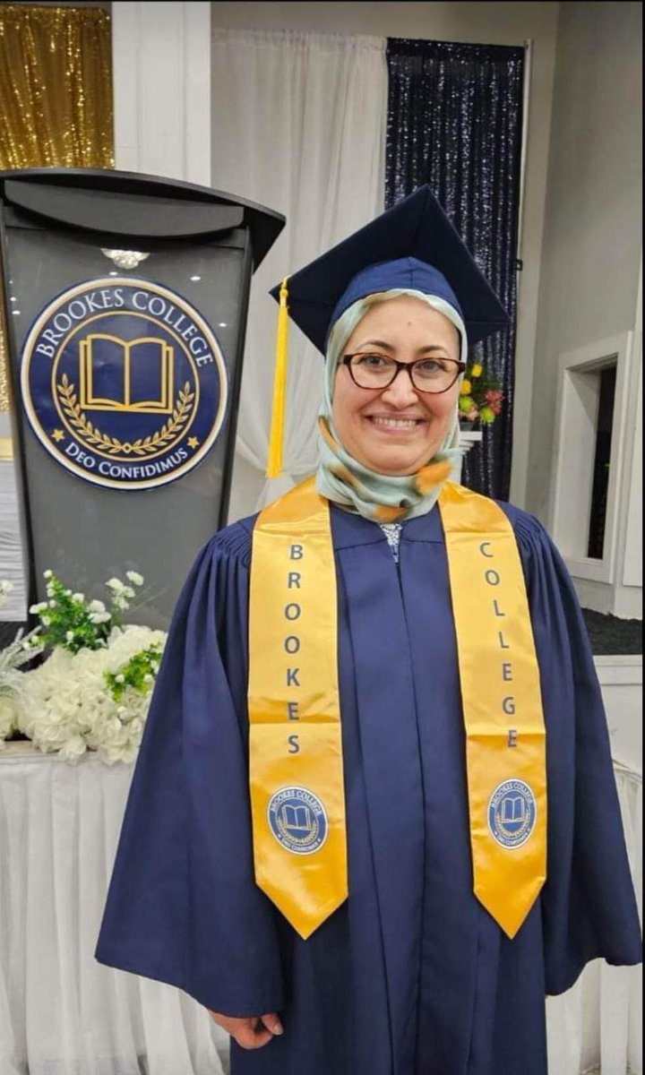BrookesCollege's tweet photo. Brookes College 🎓
Graduating Set of 2023 https://t.co/F9e4bGWvaf