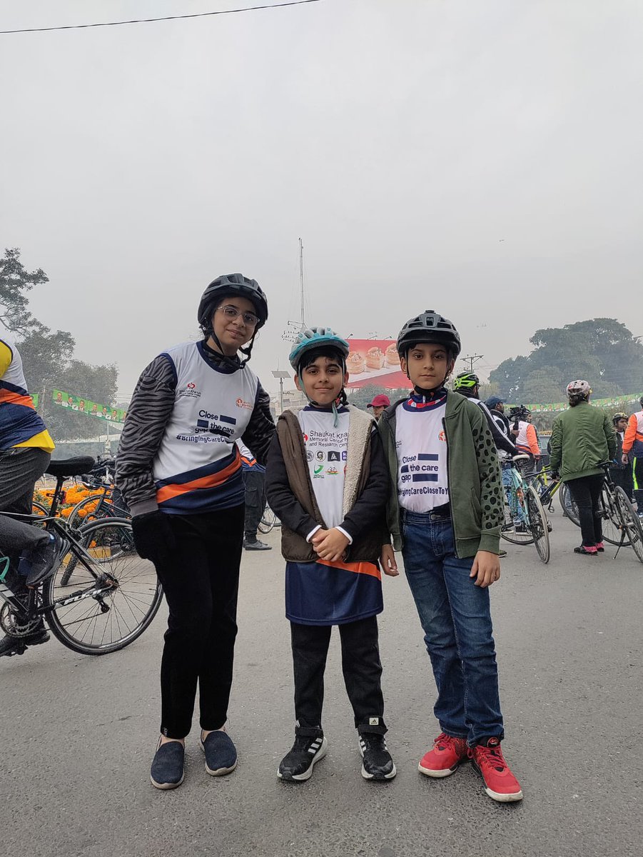 KidicalMassLHE's tweet photo. Cycling for a cause! π΄ββοΈπ΄ββοΈ Spreading awareness and closing the care gap on World Cancer Day. πποΈ Joining hands with @SKMCH for a meaningful ride towards a healthier future. #CloseTheCareGap #WorldCancerDay #CycleForACause https://t.co/dFFwRVGRIH