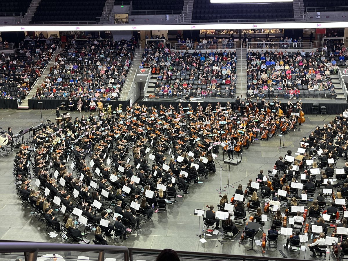 JSchwartzMPS's tweet image. Great performances tonight at the annual All Millard Orchestra Festival!  Tremendously talented students assisted by two highly regarded guest conductors and our exceptional music education staff!  @MillardPS @MNHSActivities @MWHSactivities @MSHSactivities #Proud2bMPS #RootedNE