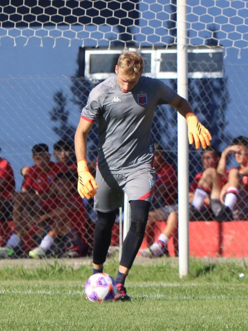 tigreminutocero's tweet photo. El  juvenil Federico Gómes Gerth no seguirá en Tigre.
Tenía contrato hasta 2024 y rescindió su vínculo con el Club; no se llegó a un acuerdo con su representante Luciano Krikorian.
El arquero jugará en el Académico Viseu de la segunda división de Portugal.
Info: @garcialuciano27 https://t.co/dFWFv8n67E