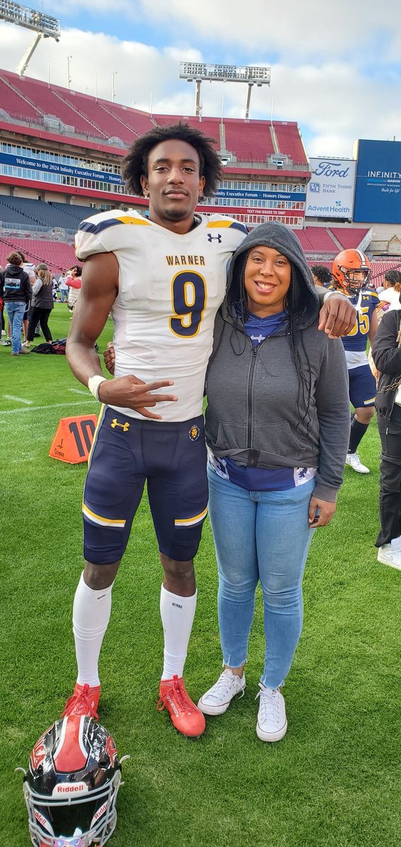 CogleNate's tweet photo. Today was a great day!! My team The South won in the @BlueGreyFB All-American Bowl 41-31. I also represented the @PhenomElite @phenomlegacy by wearing the shoes and gloves from the legacy game. This weekend was awesome! Can't wait for the next chapter of my life. https://t.co/HaN0BMrIm0