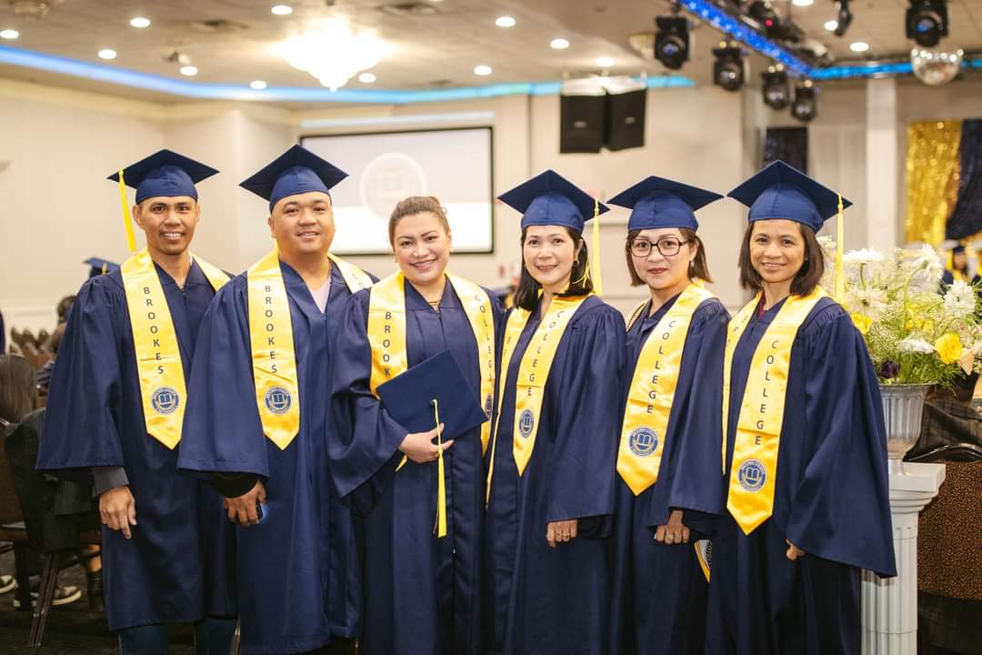 BrookesCollege's tweet photo. Brookes College 🎓
Graduating Set of 2023 https://t.co/QyluFeiDt2