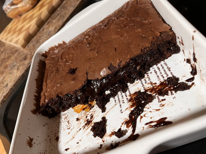 How do you like your brownies? https://t.co/mmEyMtdLNT<a href="/tag/newprofilepic"class="tags"><span>#newprofilepic</span></a>