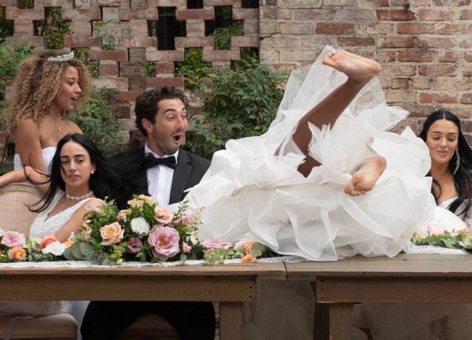 katieofomaha's tweet photo. Telling my kids this was Sister Wives #TheBachelor https://t.co/dnEWKDJVaJ