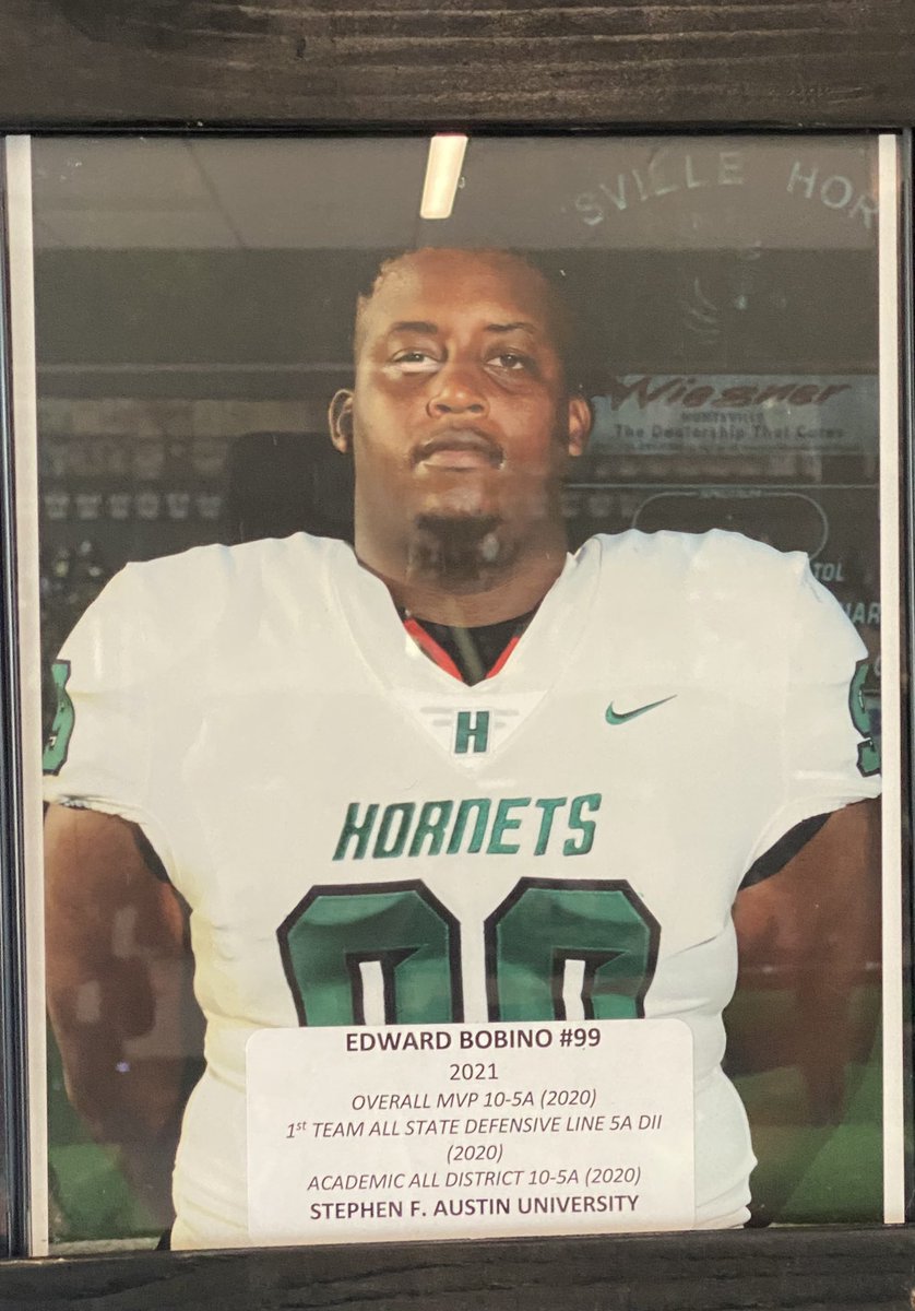 CoachCarthel's tweet photo. Appreciate the hospitality of @CoachRSouthern today! @HISDHornets has some beautiful new facilities, as @_HuntsvilleFB_ continues to stack success! Was great to see several great @SFA_Football alums on the wall as well…👀#CB16 @edbobino @AmadMurrayOMB

#AxeEm #RaiseTheAxe🪓 https://t.co/k5j8QaBLsa