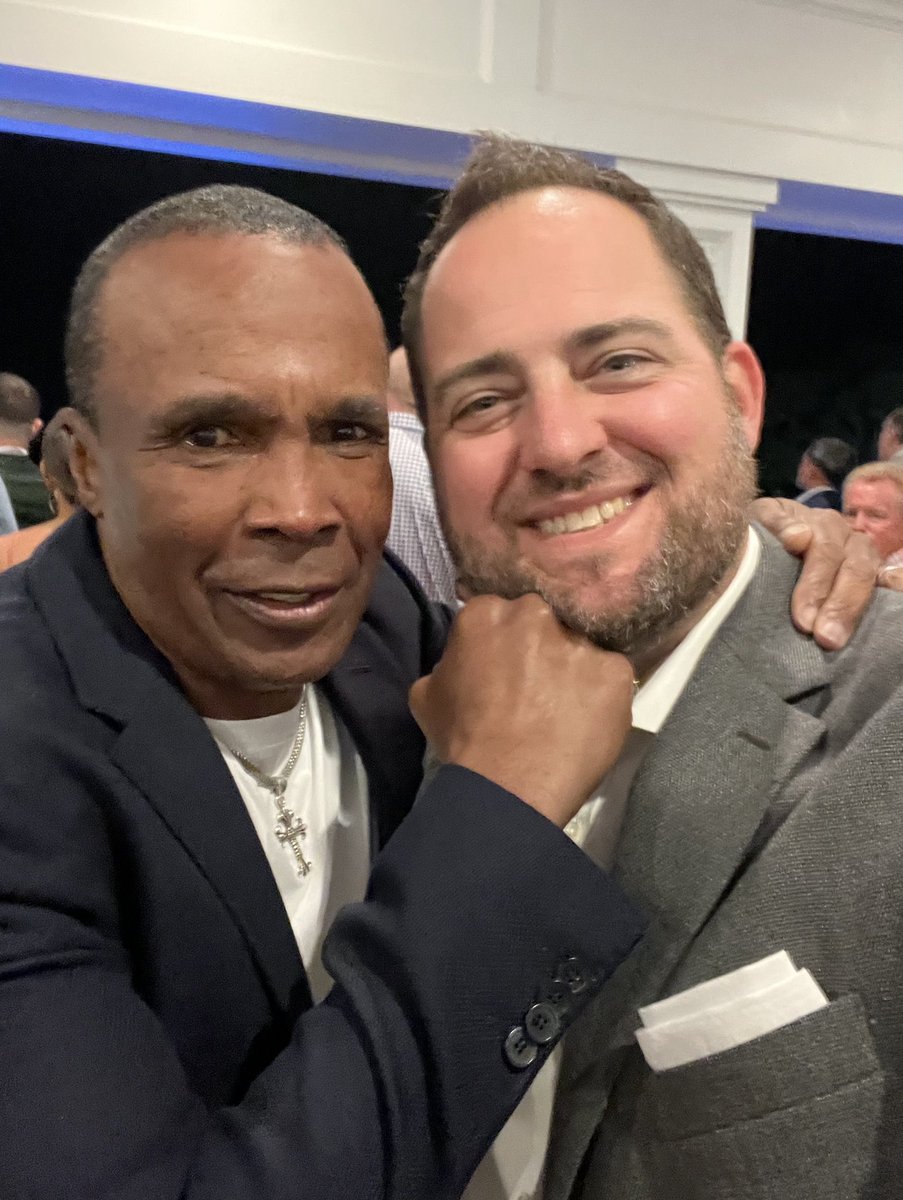 DugoutMugs's tweet photo. Star-studded night celebrating the @mroctober Foundation with some amazing people... Blessed to be involved with such a good group!

And a huge shout out to Reggie for gifting all of the attendees a custom #DugoutMug! https://t.co/t7OBN380jQ