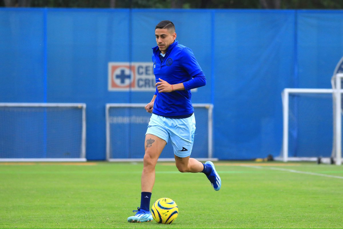 CruzAzul's tweet photo. 🔥 LISTOS PARA MAÑANA 🔥 https://t.co/7vb3yh7paV