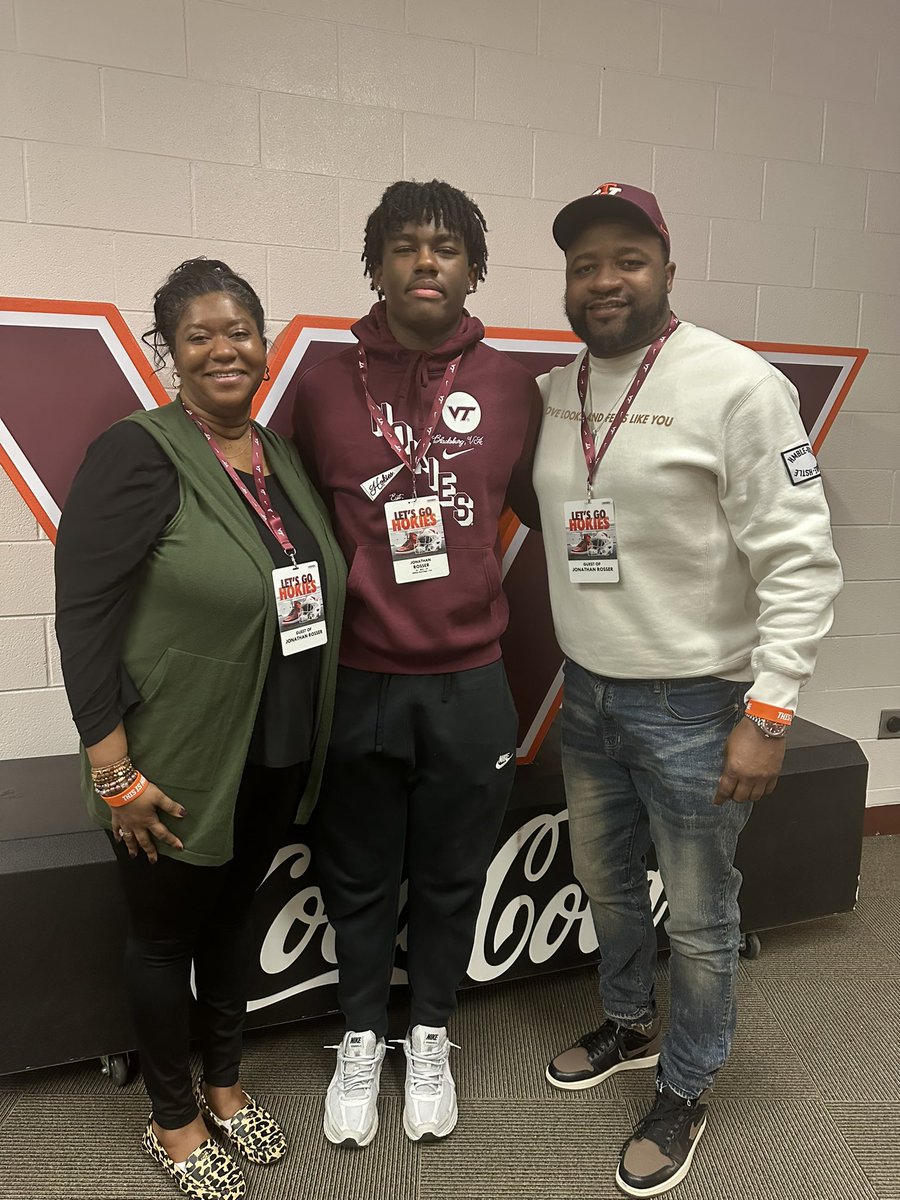 JonathanJr2025's tweet photo. Thank you, @HokiesFB, for the invite to tonight’s basketball game vs Duke. I had a great time and can’t wait to come to Blacksburg in the future.@CoachPrioleauVT @CoachShawnQuinn @CoachPryVT @CoachBradLutz @elite360recruit https://t.co/NTSOWYilcQ