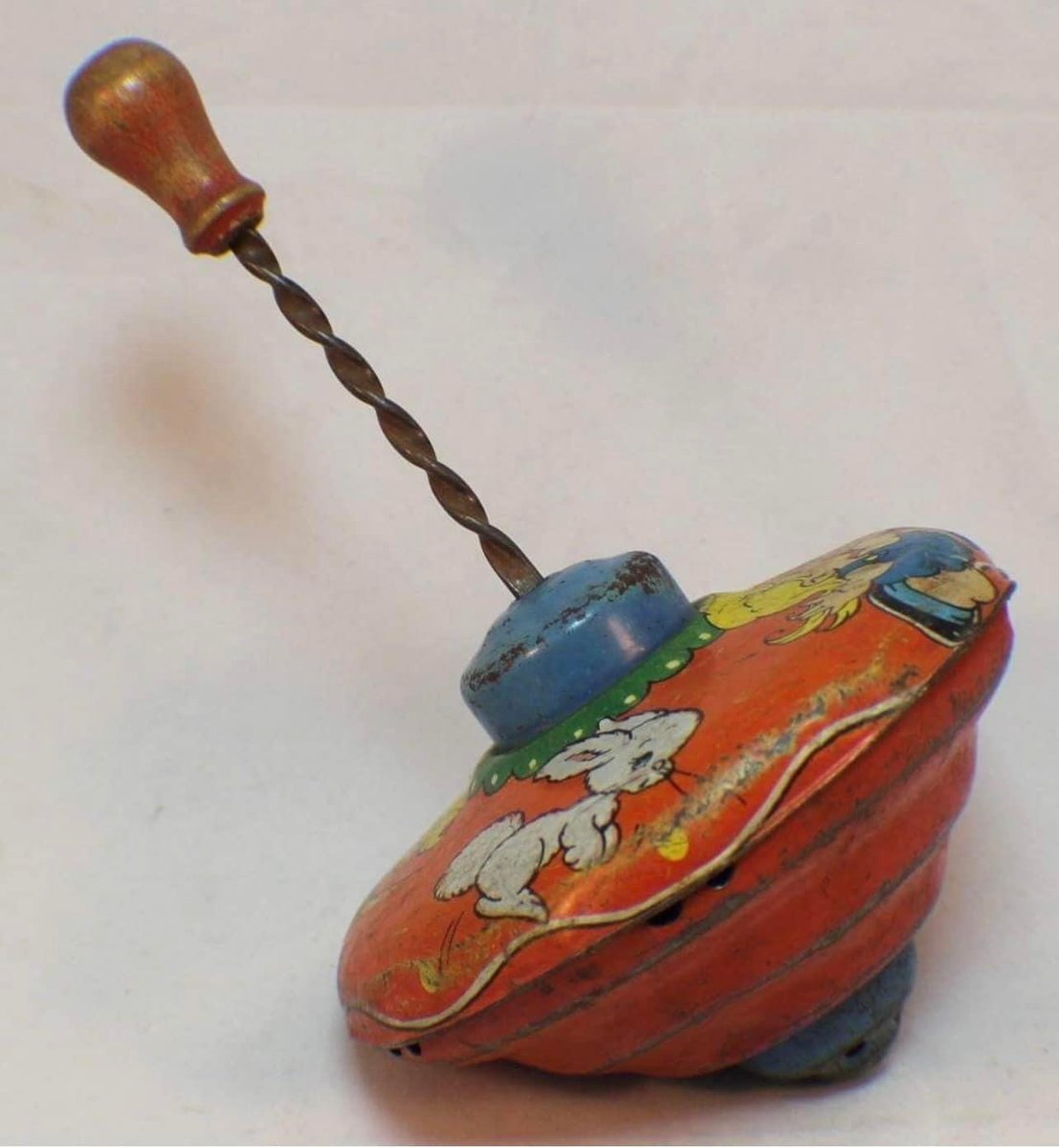 EzraEfrat's tweet image. DO YOU REMEMBER!👵👨‍🦳
Today’s children don’t even know what this is ,did anyone else grow up playing with one?🤔