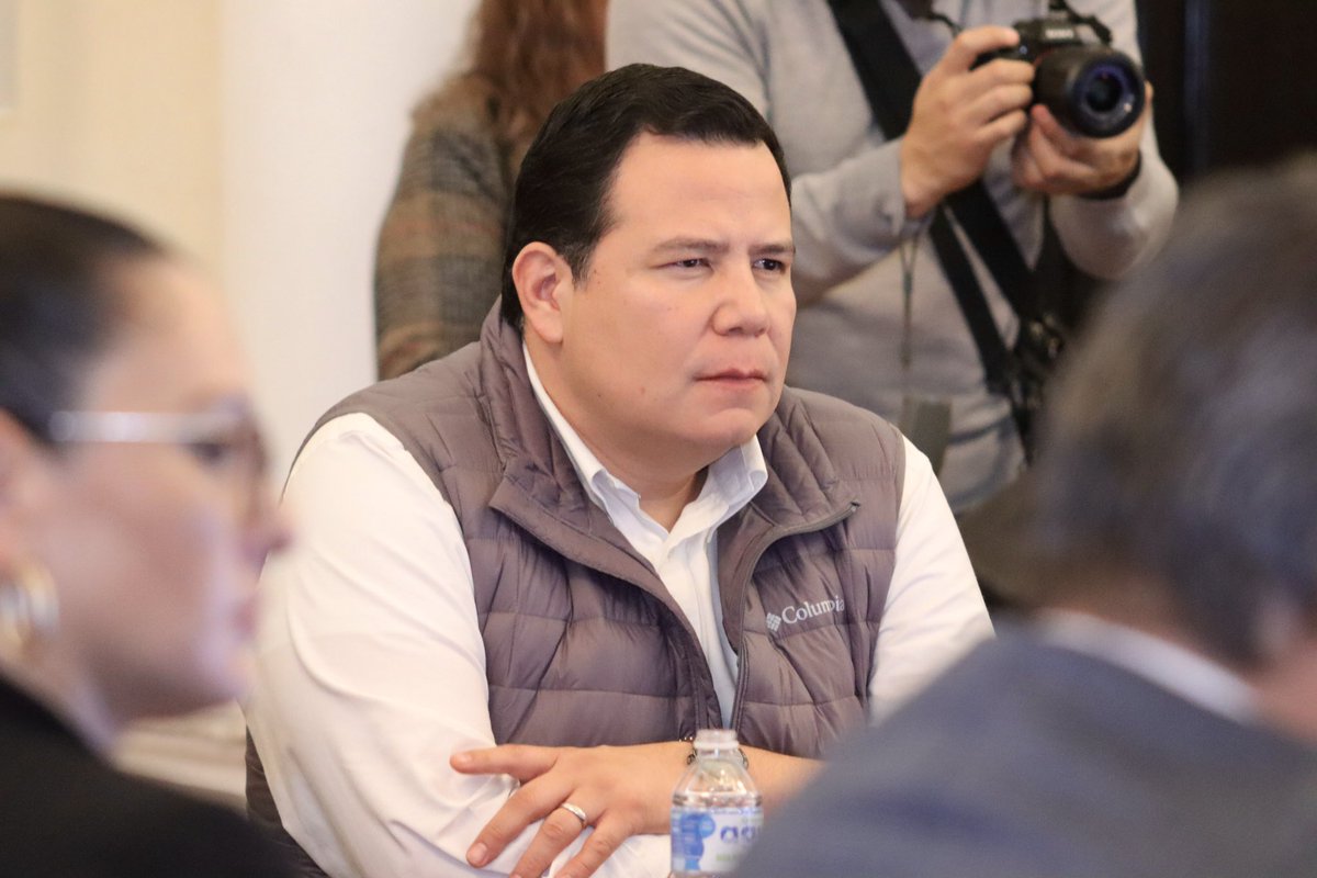 elmemonoriega's tweet photo. Qué gusto participar en la Reunión Plenaria con diputadas y diputados de la coalición Juntos Hacemos Historia, donde nos reunimos para trabajar en la elaboración conjunta de la agenda legislativa para este periodo. 

Desde el @CongresoSon, con el apoyo de las y los legisladores aliados del pueblo de Sonora, hemos transformado y fortalecido las acciones de la @contraloriason para optimizar la función pública. Así avanzamos más, en equipo.