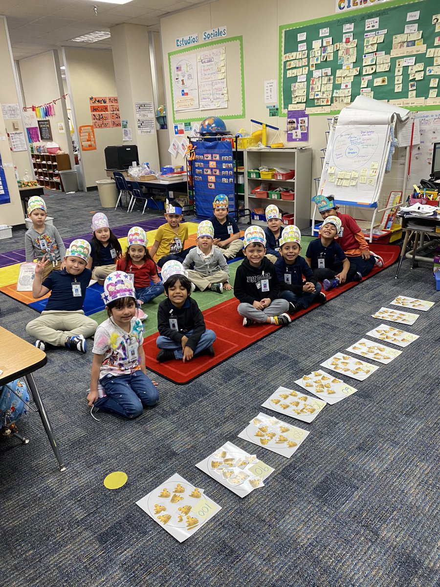 AmericaOrta2's tweet photo. We are 100 days smarter! @ReesStars @MireyaFromTX @KathyCherryAP @floralicia123 https://t.co/yLGWjdXmUS