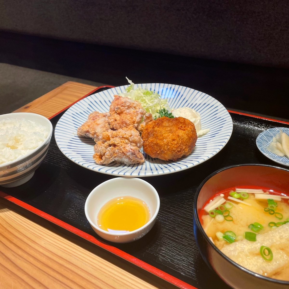 Umakatsudou's tweet photo. 本日も11:30よりオープン！
おいしいランチ食べてみなさま
がんばっていきましょうー！
夜の営業は貸し切りとなります。
よろしくお願いいたします👀👀
#関内
#居酒屋
#ランチ
#球磨焼酎
#馬刺し
#馬肉料理
#マリナード地下街
#野毛
#昼飲み
#桜木町
#くまモン https://t.co/hMSd0ddwIM