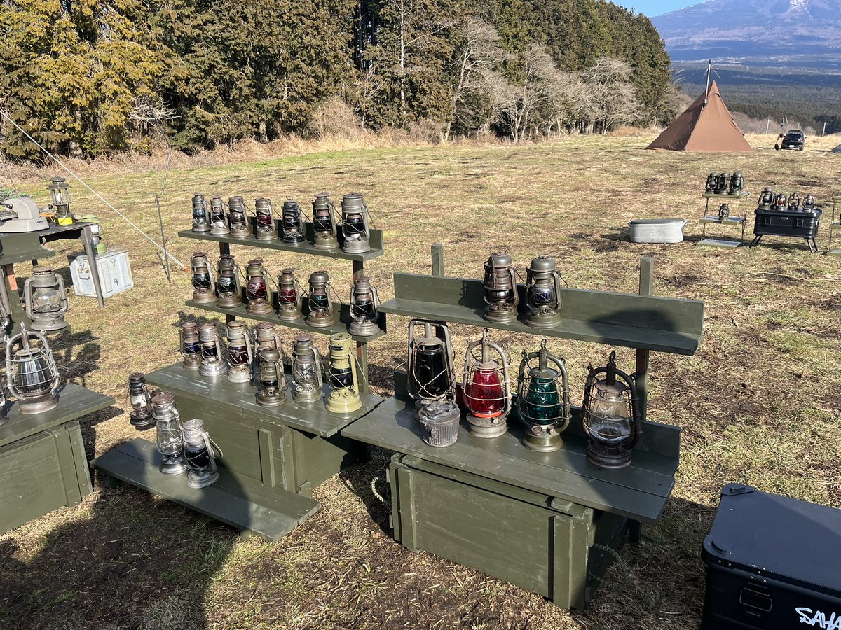 久しぶりのミリキャンプに参加！
凄いコレクターとお友達になりました。
ツッェルト泊は真冬は苦行ですw