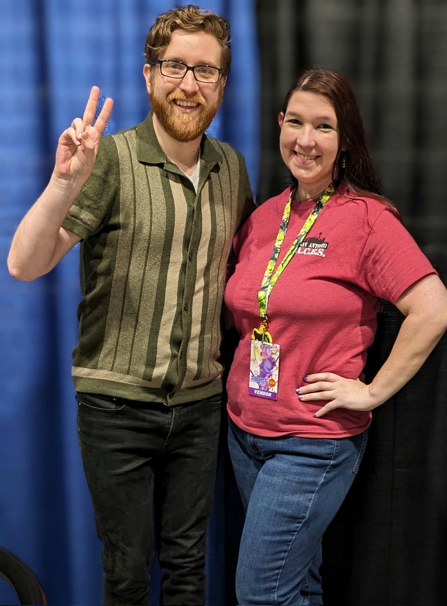 lost_girl_anika's tweet photo. Just got home from OK City! Thanks Anime 405 and Justin for an awesome weekend!! 
Go beyond...plus ultra!! 💚✨
#conlife #handlerlife #anime405 @justinbriner https://t.co/zQwwG3ftQx