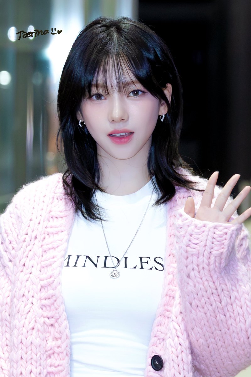 240127 김포공항 🫶🏻
#에스파 #카리나 #aespa #Karina