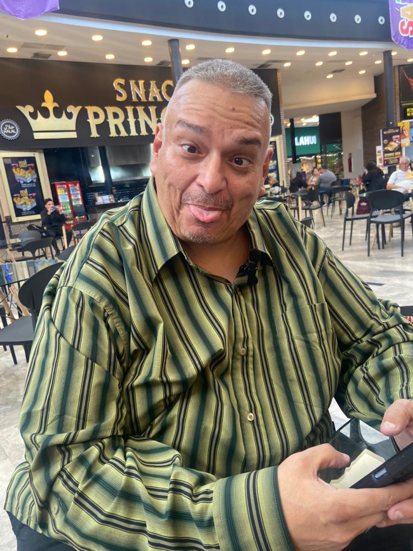 Que estaba haciendo TUGO y en donde?