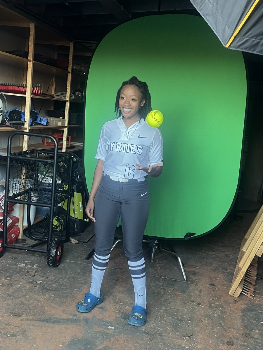 Byrnes_Softball's tweet photo. 2024 Media Day  🥎🥎🥎 #team38  #bestisthestandard #GATE https://t.co/WxU3eEa69B